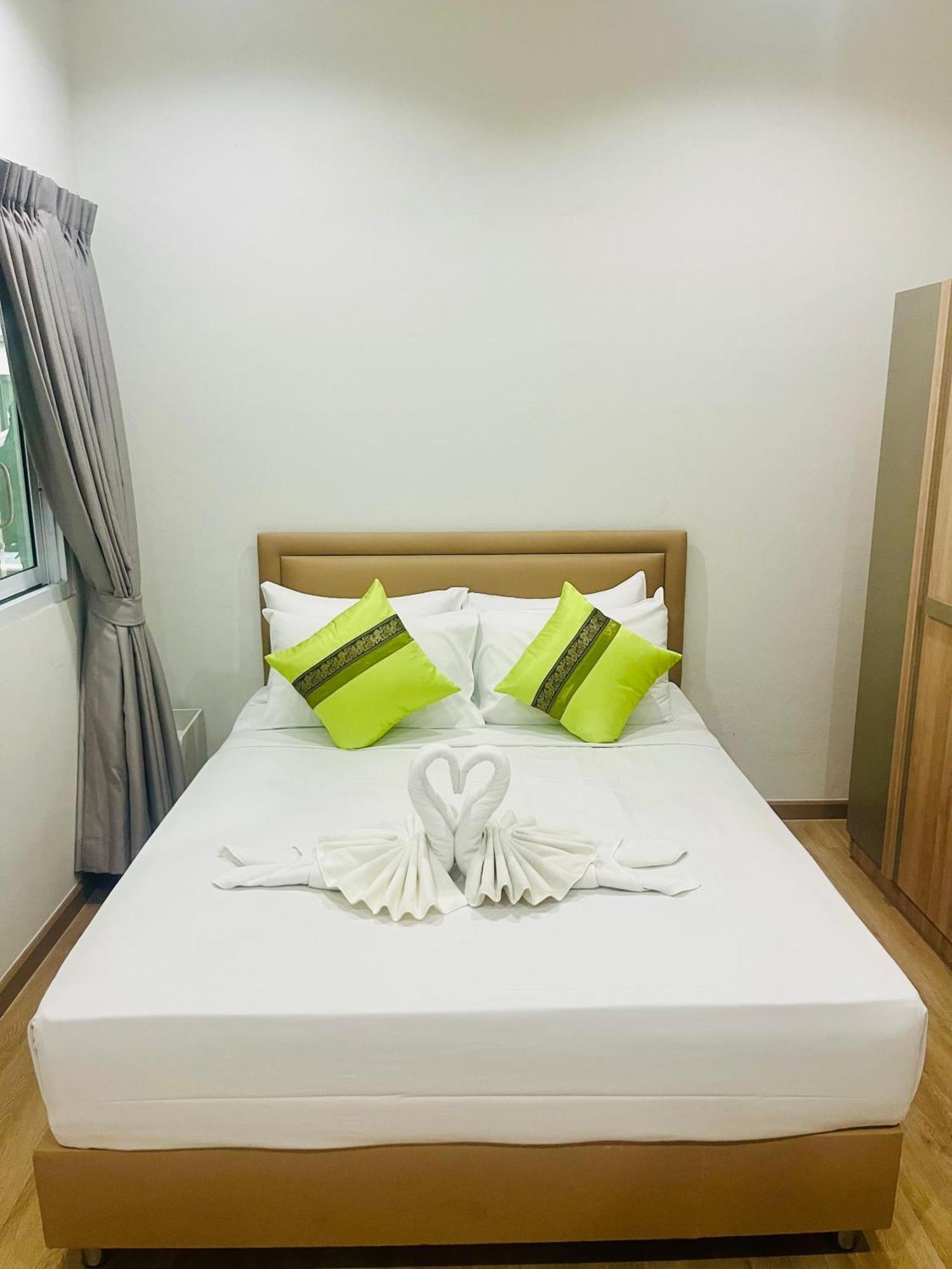 28 Boutique Hotel Patong Dış mekan fotoğraf