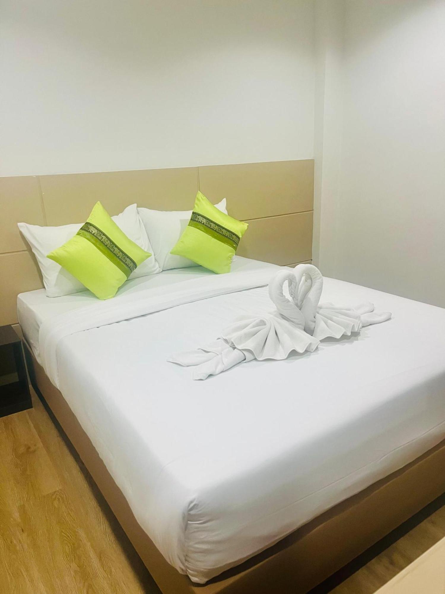 28 Boutique Hotel Patong Dış mekan fotoğraf