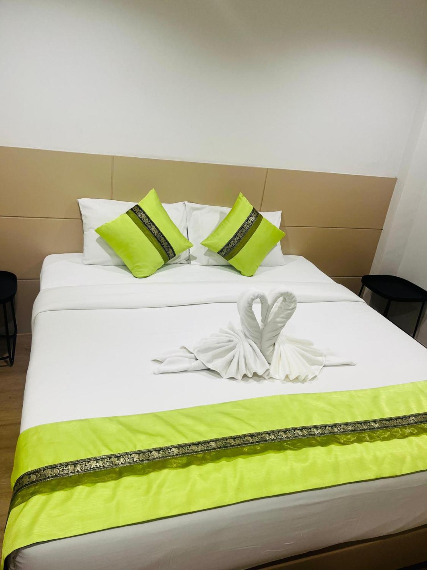 28 Boutique Hotel Patong Dış mekan fotoğraf