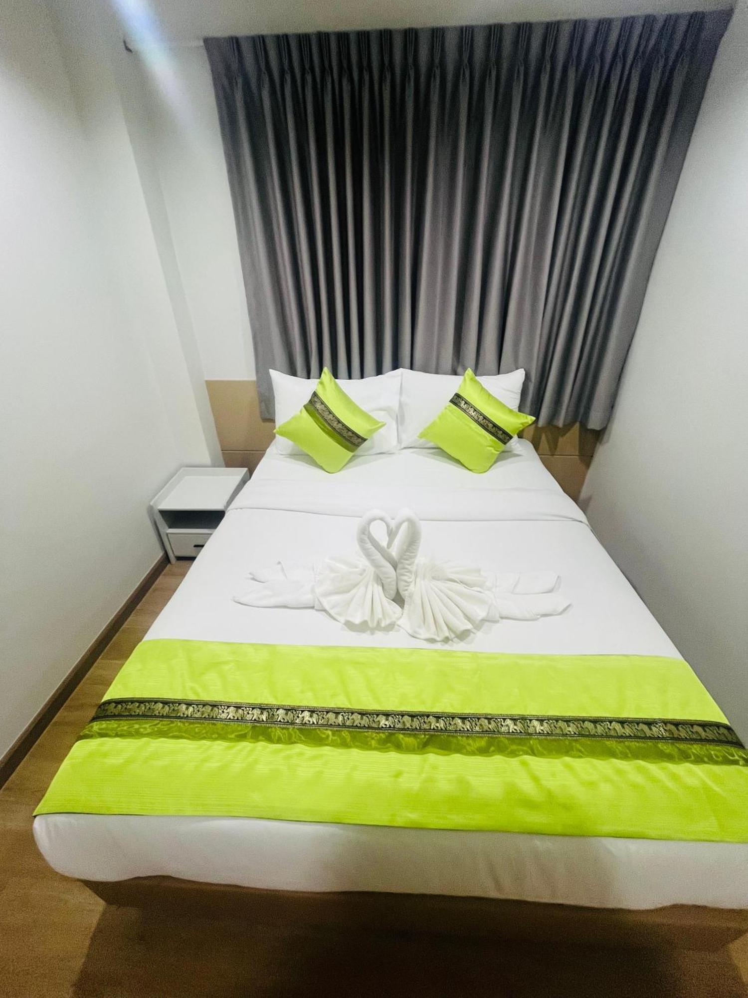 28 Boutique Hotel Patong Dış mekan fotoğraf