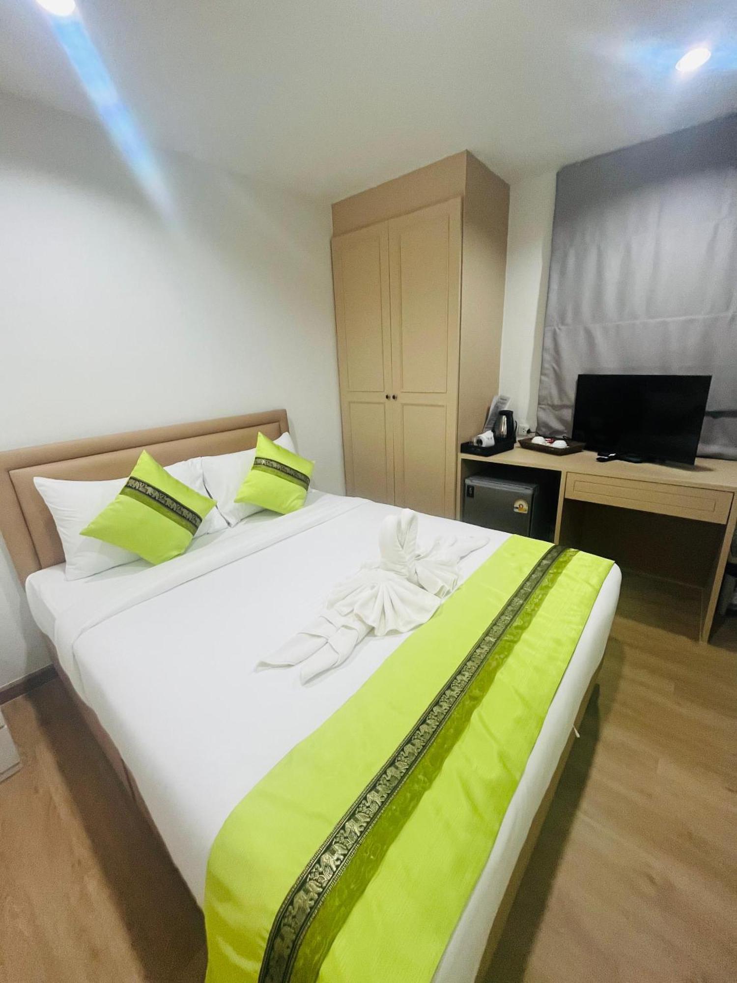 28 Boutique Hotel Patong Oda fotoğraf