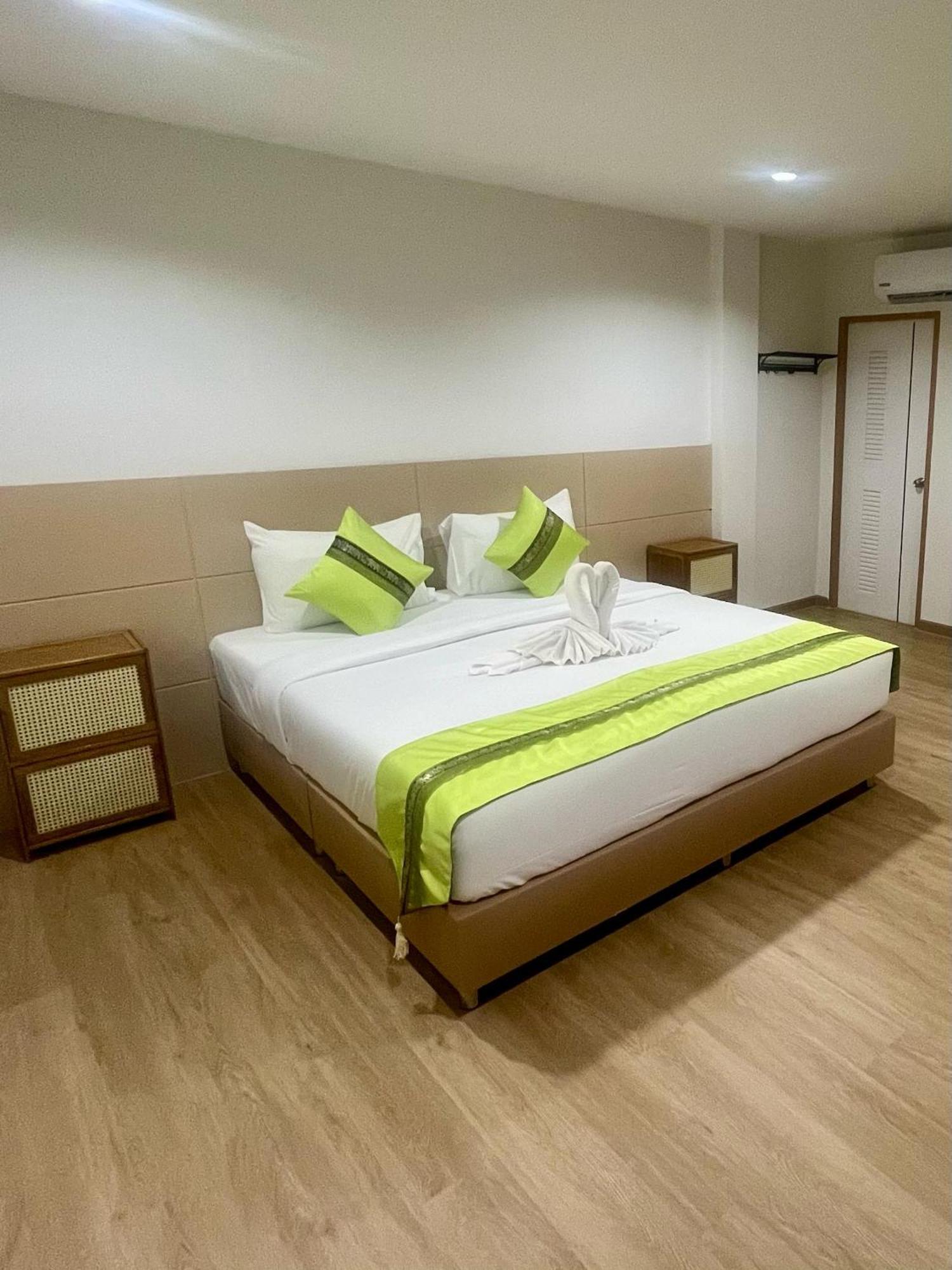 28 Boutique Hotel Patong Dış mekan fotoğraf