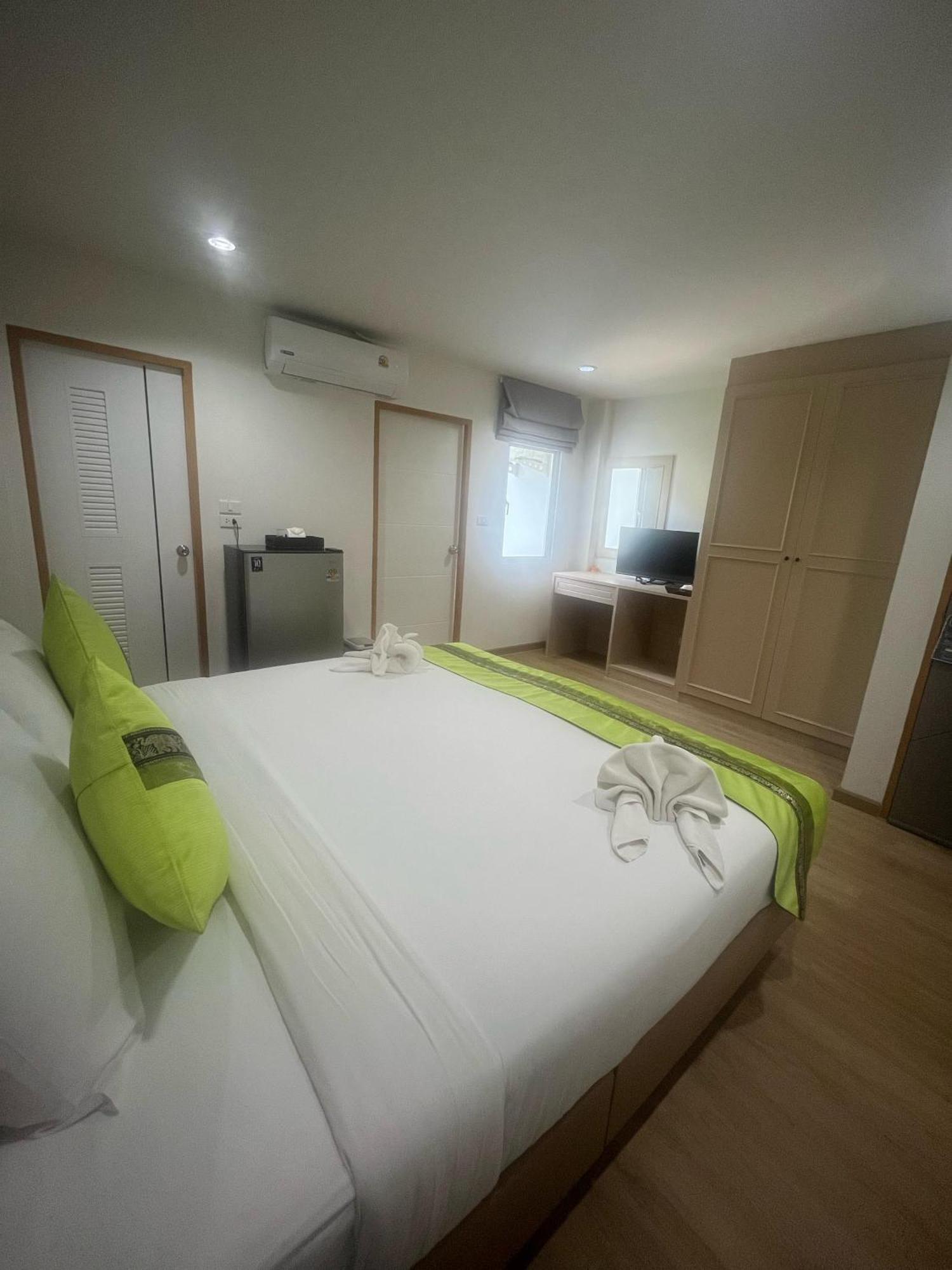 28 Boutique Hotel Patong Dış mekan fotoğraf